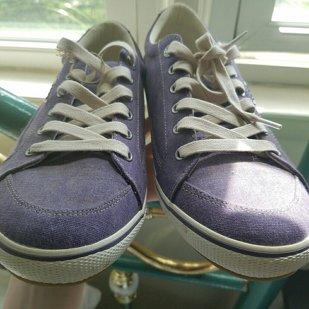 TAOS Footwear Retro Sneaker Size 11